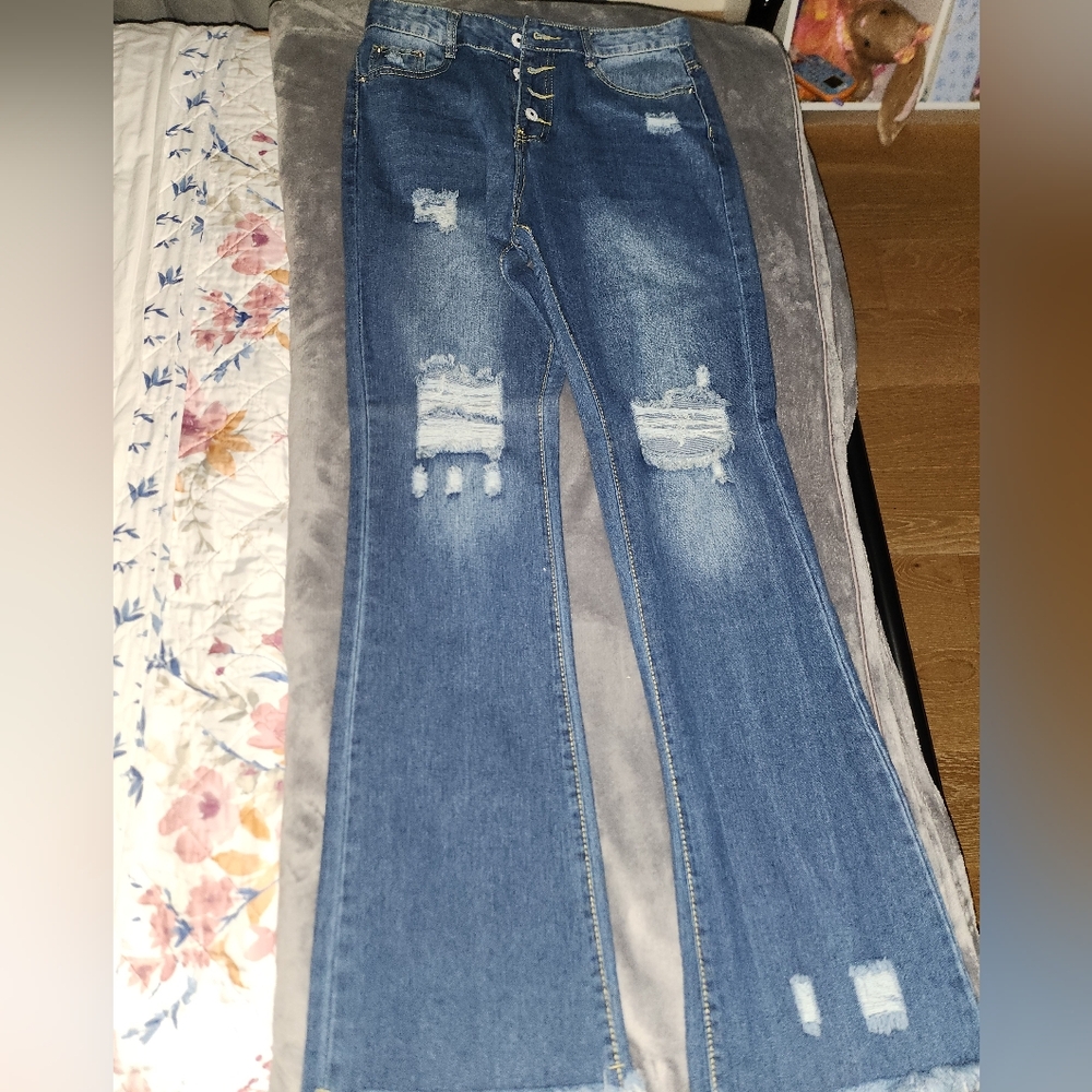 Women's Distressed Blue Jeans